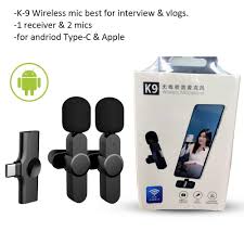 Black Plug & Play Microphone for Vlogging & Outdoor Use